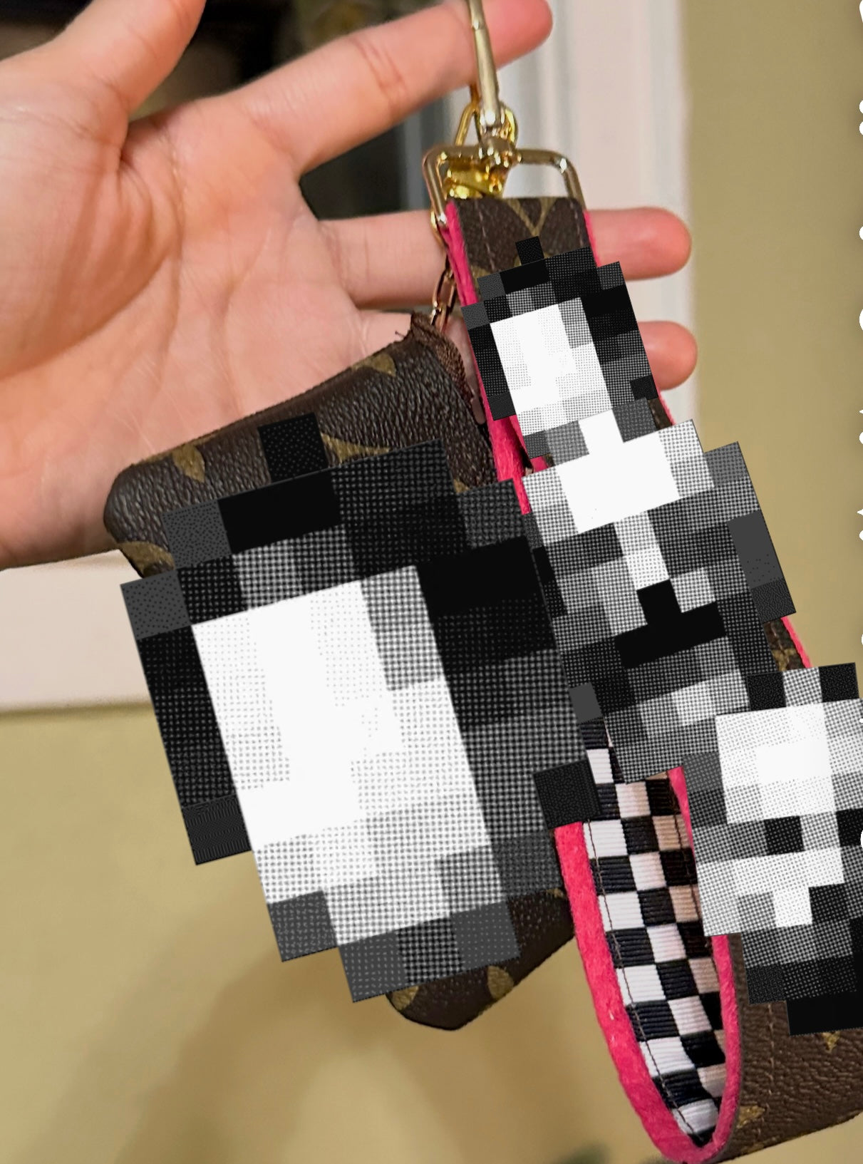 Checkered keychain bundle 🖤