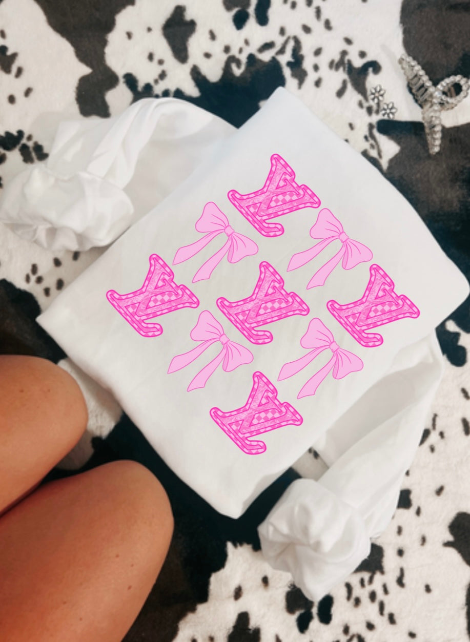 Checkered & bow 💕🎀